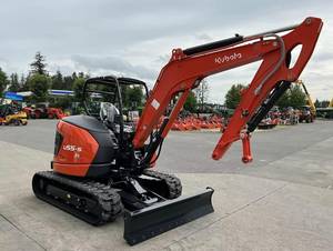 Mini-excavatrice sur chenilles Kubota U55-5 fiable, excavatrice compacte à oscillation de queue zéro pour la construction agricole - Product Image 6