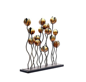 Pièces d'exposition décoratives de table en métal de conception de girafe faites à la main pour la maison salon Table centrale hôtel et bureau - Product Image 5