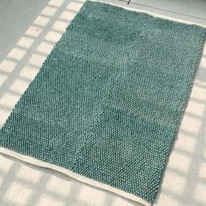 Tapis abstrait en laine tissé à la main |   Tapis écologique antidérapant extra épais vert sarcelle avec envers en coton |   Plancher de chambre à coucher moderne - Product Image 1