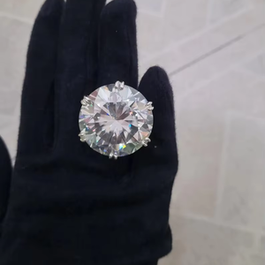 108 Ct hermosa Plata de Ley 925 anillo de moissanita redondo blanco regalo de boda para ella - Product Image 1