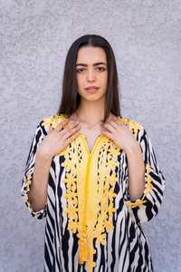 Robe Kaftan Exquise pour Femme, Écologique et Respirante, Imprimé Tendance, Broderie et Dentelle, Manches Longues Tissées, Longueur Ras du Sol - Product Image 3