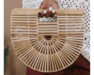 Bolsa de bambú natural con diseño minimalista de bolsa de bambú para trajes tropicales ropa de playa moda y pedidos de exportación - Product Image 1