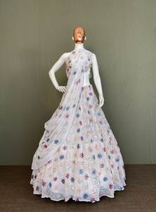 ชุด georgette lehenga choli ไหมปักด้ายคุณภาพสูงชุดชาติพันธุ์พรีเมี่ยมสำหรับงานแต่งงานเทศกาลและงานเฉลิมฉลอง - Product Image 4