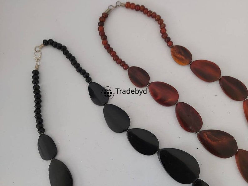 Available in different colore