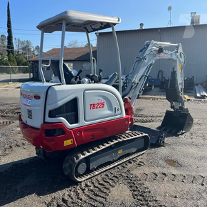 Mini-excavatrice sur chenilles Takuechi TB225 avec composants hydrauliques d'origine pour moteur et boîte de vitesses - Product Image 5