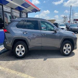 Toyota RAV4 2021 en perfecto estado - Product Image 3