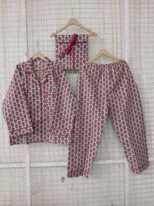 Wholesale Custom Block Printing Cotton Fabric Kids Pajama Set Long Sleeve Shirt & Elastic Waist Pant <b>Comfy</b> Sleepwear Pajama Set - Product Image 4