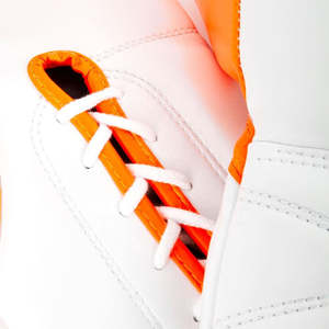 ถุงมือ MMA หนังแท้สีขาวส้ม12ออนซ์ถุงมือฝึกมวยไทยดีไซน์ใหม่ปักลาย - Product Image 2