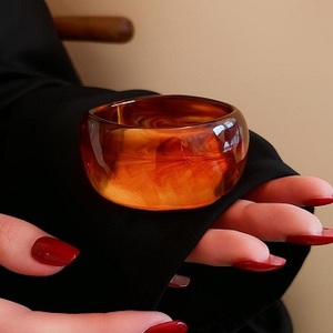 Bracelet jonc en résine épaisse multicolore pour femmes Accessoires quotidiens tendance avec bijoux de mode style ange Cadeaux à la main - Product Image 4