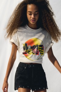 Pantalones cortos vaqueros de cintura alta personalizados de alta calidad para mujer, pantalones cortos vaqueros con dobladillo festoneado con detalles de remaches, ropa informal de verano a la moda - Product Image 4