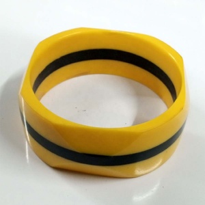 Hot Yellow and Black Fashion Bracelets en résine pour femmes et filles Meilleur prix en vrac Quantité GC-BL-196-B d'exportation - Product Image 1