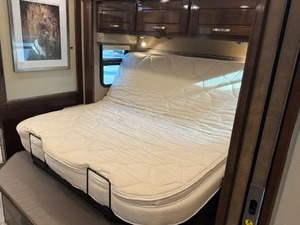 ผู้จำหน่ายรถบ้านมือสอง Jayco Embarcadero Class A ปี 2021 เครื่องยนต์ดีเซล รุ่น 39 BH พร้อมขาย - Product Image 4