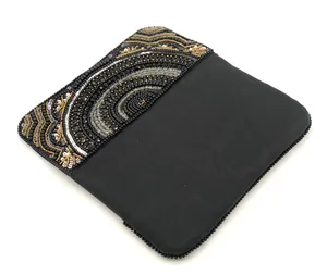 Pochette de soirée perlée de créateur pour tenues contemporaines – Pochette élégante perlée pour mariages et collections festives - Product Image 6