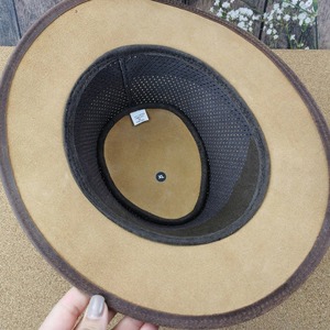 Chapeau en liège brun avec filet et dentelle brune - Product Image 2