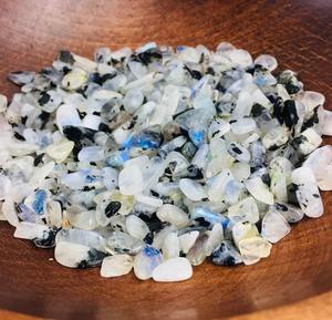 หินควอตซ์ผลึกโมราสีรุ้งธรรมชาติทำด้วยมือชิปขัดกรวดอัญมณีที่ไม่สม่ำเสมอรักษาบ้านของตกแต่งบ้าน - Product Image 2