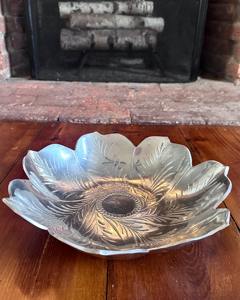 Stylish Flower Shape Bowl For Housewarming Gifts Seasonal Celebration Wedding Party And Luxury <b>Table</b> Display From India - Product Image 3