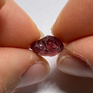 Pierre précieuse naturelle œil de chat grenat rouge, forme cœur, 8 mm, polie, haute qualité, pierre minérale - Product Image 4