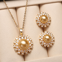 Set Perhiasan Mutiara Cangkang Kepingan Salju Kalung dan Anting Stud 12mm 10mm Inlay Zirkon Hadiah Wanita JadeRitual