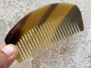 Peine de Cuerno Orgánico Hecho a Mano de Alta Calidad, Estilo Amor, Suave y Pulido, Anti-Rotura, Desenredante para el Cuidado Diario del Cabello - Product Image 2