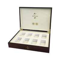 Boîte à thé en bois de camphre de luxe avec plateau élévateur Logo brodé Boîte cadeau en bois laqué de piano brun brillant pour le thé et les dattes