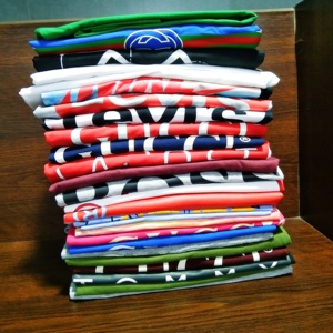 เสื้อยืดคอกลมสีทึบพิมพ์ลายสำหรับผู้ชายเสื้อยืดใส่ได้ทั้งชายและหญิงสำหรับฤดูร้อน