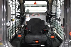 2024 meilleures machines de direction antidérapante pour les chargeurs de travail S66 avec cylindre hydraulique Huade bon prix de vente - Product Image 2