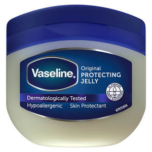 Vaseline Rosy Lips Thérapie pour les lèvres Gelée de pétrole Fournisseur en vrac Qualité originale Marque OEM Emballage personnalisé Tailles à partir de 8g - Product Image 3