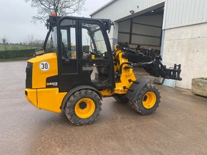 Cargador de Troncos JCB 403 Plus, Cargador de Ruedas con Motor Diésel de 7 Toneladas, con Alto Momento de Carga y Caja de Cambios para Manipulación de Madera - Product Image 4