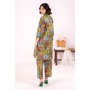 ชุดสูทผ้าลอนพิมพ์ลายสีเขียวสำหรับผู้หญิงแบบ 2 ชิ้น ไม่เย็บติดกัน พร้อมตกแต่งกระดุม - Product Image 5