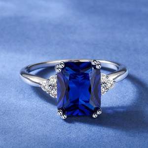 Jeulia Classic <b>Emerald</b> Cut Sterling <b>Silver</b> Engagement <b>Ring</b> with Claw Setting - Product Image 5