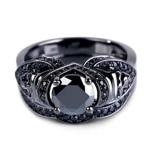 Bague de mode Jeulia en argent sterling noir avec crâne taillé rond - Product Image 2