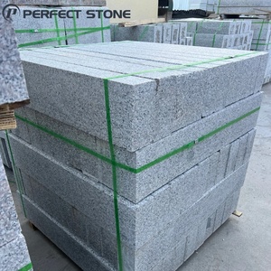 Bordure <span class=keywords><strong>de</strong></span> trottoir en granit naturel PerfectStone, coupée droite, pour projets <span class=keywords><strong>de</strong></span> construction <span class=keywords><strong>de</strong></span> bordures <span class=keywords><strong>de</strong></span> routes municipales - Product Image 1