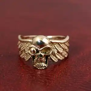 Venta caliente gótico colmillo calavera anillo Cruz Medusa anillo de latón joyería de moda anillo de los hombres accesorios al por mayor en oro de 18K lleno