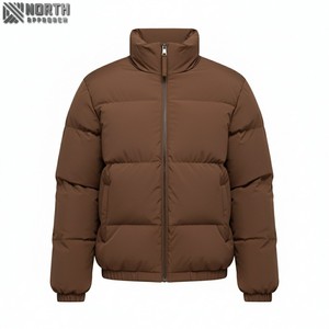 Veste matelassée élégante pour hommes avec des constructions légères et un tissu respirant pour un confort tout au long de la journée - Product Image 2