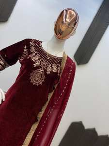 Conjunto de Fiesta Elegante con Top, Pantalón y Dupatta con Bordado de Lentejuelas - Product Image 5