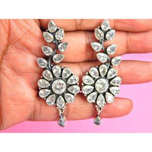 ต่างหูเงินแท้ทันสมัย925พร้อมพลอยบุษราคัมสีขาวดีไซน์ดอกไม้แฮนด์เมดสำหรับงานแต่งงาน - Product Image 1