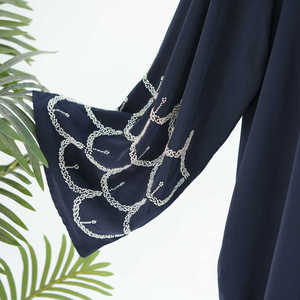 Abaya pour femmes en satin de luxe sur mesure, à manches longues, anti-rides, faite à la main, vêtements islamiques turcs, Dubaï, élégante et stylée - Product Image 2