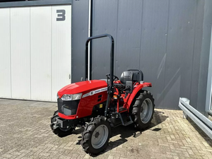 Tracteur agricole compact Massey Ferguson 1740E, 21 CV, 4 roues motrices, transmission hydrostatique - Product Image 5