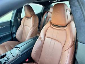 Usado 2015 Ma-se-ra-ti Ghi_bli Base - Product Image 4