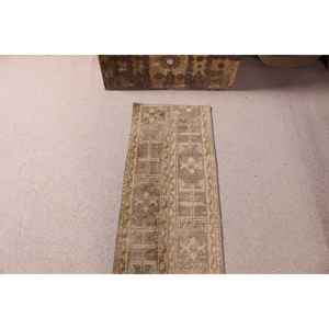 Alfombra Turca Vintage de Lana Marrón, 1.5x10.7 pies - Product Image 5