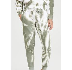 Survêtement pour femmes en vrac en gros minimal décontracté deux pièces ensemble de vêtements de détente élégant à la mode tous les jours tenue moderne - Product Image 5