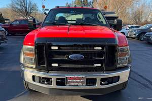 Camioneta de Remolque Usada en Buen Estado, Ford F-550 Super Duty XLT 2008, Cabina Simple, 4x4, 30300 Millas, Transmisión Manual de 6 Velocidades, Motor Turbodiésel V8, Plataforma Plana - Product Image 1