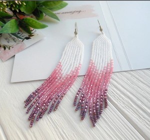 Pendiente romántico rosa para mujer, pendiente largo de cuentas de semillas - Product Image 2