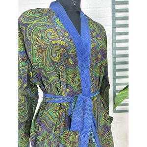 Kimono vintage en crêpe de soie, léger et luxueux, robe de chambre douce et confortable, cadeau idéal pour femme, pour les soirées, tissé pour le printemps - Product Image 4