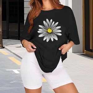 เสื้อยืดโอเวอร์ไซส์ทรงหลวมสำหรับผู้หญิง คุณภาพพรีเมียม สำหรับฤดูร้อน ผลิตจากวัสดุรักษ์โลก แห้งเร็ว ดีไซน์ปรับแต่งได้ แขนสั้น - Product Image 4