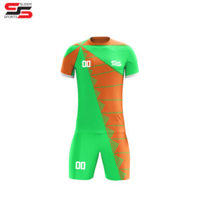 Qualité supérieure OEM Nouvelle conception de sublimation de haute qualité Uniforme de football pour hommes Vêtements de sport Uniforme d'entraînement de football Meilleur kit de football - Product Image 5