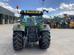 Tractor Agrícola Fendt 210 4WD con Transmisión de Engranajes, Motor Diésel Deutz de 120HP, Tractor de Ruedas de Alta Productividad para Uso Agrícola - Product Image 4