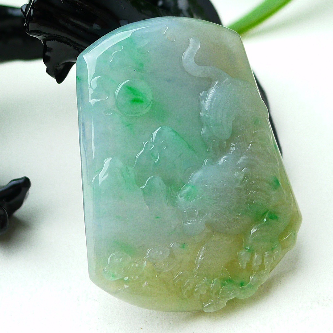 ミャンマー天然Aタイプ翡翠 pendant SANCAI 中華十二支の虎の 