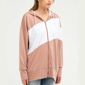 Sweat à capuche court zippé pour femme, 100 % coton, anti-boulochage et respirant, style streetwear, avec logo brodé, haute qualité sur mesure - Product Image 2