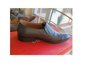 Zapatos de vestir casuales de cuero genuino de alta calidad para hombres y mocasines formales elegantes con parte superior redonda a precios al por mayor - Product Image 2